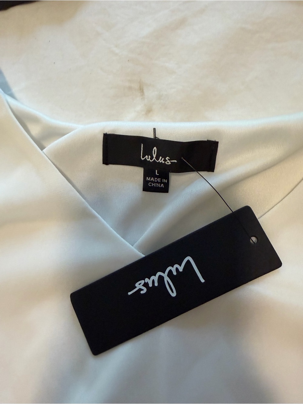 Lulu's White V-Neck Lightweight Tunic - Picture 6 of 6